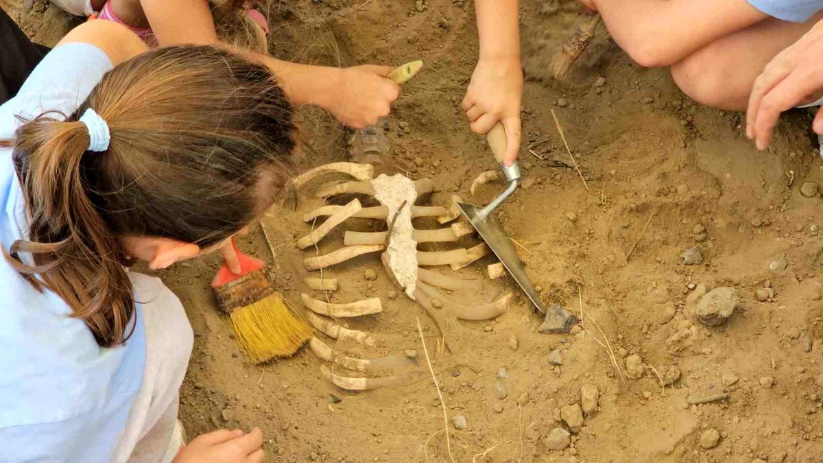 Zonguldak’ta çocuklar arkeolojik kazı heyecanı yaşadı